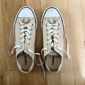 Converse Chuck Taylor All-Star Low Tops (women’s size 8)